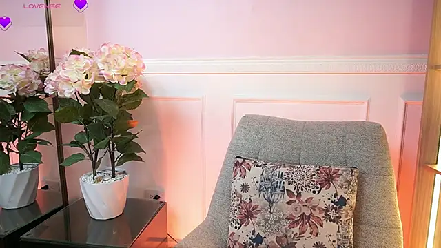 MilaCrave online show from 04-02-26, 11:41