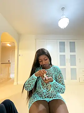 Snapshot of katarina_jay chatting on 10-25-25, 10:37 katarina jay online show from 10-25-25, 10:37