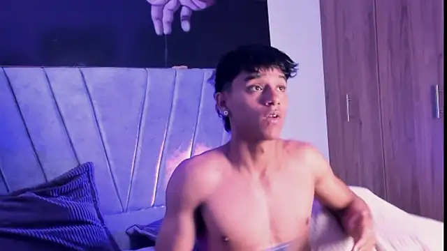 ZYZZ1312 online show from 09-19-25, 05:35