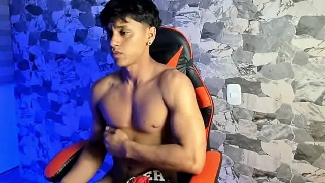 ZYZZ1312 online show from 07-08-26, 03:33