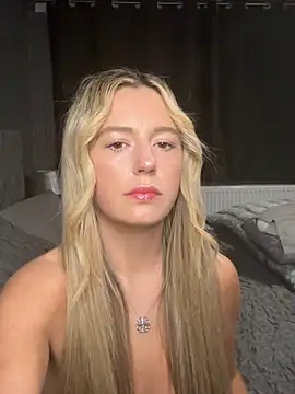 Snapshot of sammie-99 chatting on 03-05-26, 11:23 sammie-99 online show from 03-05-26, 11:23