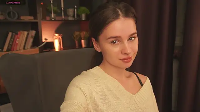 Olivia Farrell online show from 10-10-25, 01:10