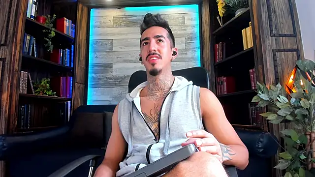 Donovan Desmond online show from 12-04-25, 08:28