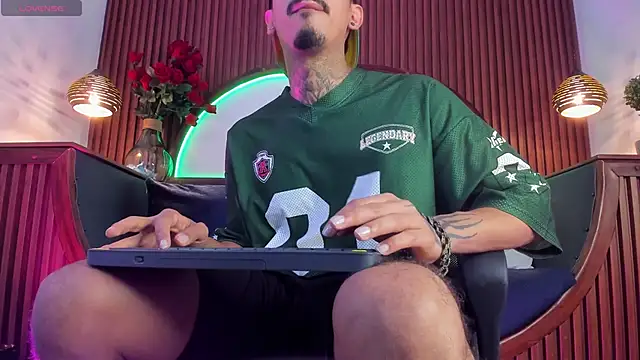 Donovan Desmond online show from 01-10-26, 04:14