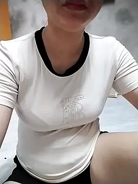 Mie rose online show from 04-28-26, 10:48