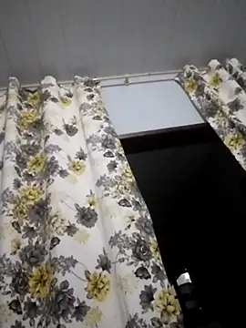 Snapshot of CadencedMimesis chatting on 11-06-25, 04:35 CadencedMimesis online show from 11-06-25, 04:35