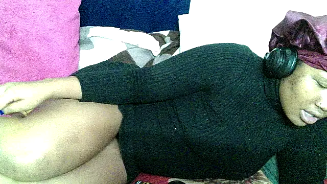 Snapshot of BUNNYCHOWX28 chatting on 01-10-26, 05:48 BUNNYCHOWX28 online show from 01-10-26, 05:48