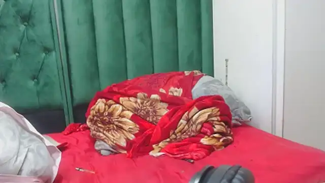 Snapshot of BUNNYCHOWX28 chatting on 02-21-26, 09:05 BUNNYCHOWX28 online show from 02-21-26, 09:05