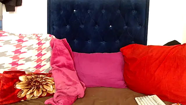 Snapshot of BUNNYCHOWX28 chatting on 03-12-26, 12:11 BUNNYCHOWX28 online show from 03-12-26, 12:11