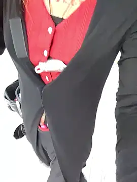 pink-mai online show from 11-21-25, 11:47