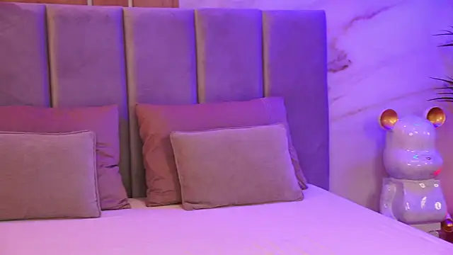 EllyLynn online show from 01-12-26, 08:14