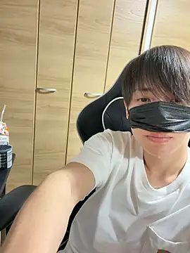 Snapshot of jiji9253 chatting on 06-07-26, 12:31 jiji9253 online show from 06-07-26, 12:31