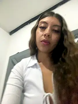 Sara-cooper2 online show from 12-13-25, 07:53