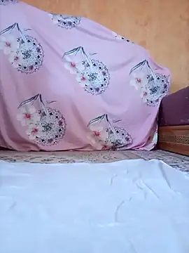 Snapshot of armanisexy chatting on 09-18-25, 01:02 armanisexy online show from 09-18-25, 01:02