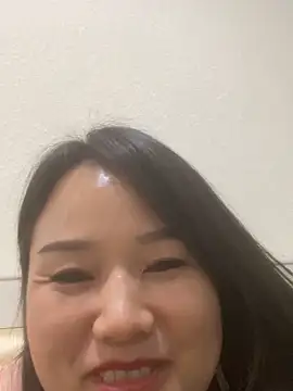 Snapshot of Mier-cn chatting on 11-25-25, 01:33 Mier-cn online show from 11-25-25, 01:33