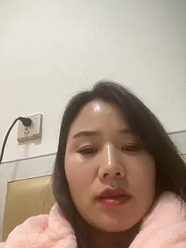 Snapshot of Mier-cn chatting on 11-28-25, 02:31 Mier-cn online show from 11-28-25, 02:31