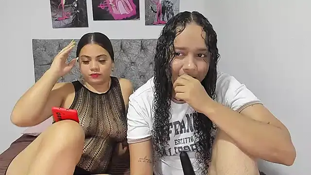 Snapshot of nay_and_aleja1 chatting on 02-04-26, 04:07 nay and aleja1 online show from 02-04-26, 04:07