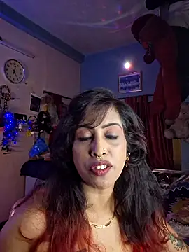 Snapshot of Love_Beauty01 chatting on 06-18-26, 06:34 Love Beauty01 online show from 06-18-26, 06:34