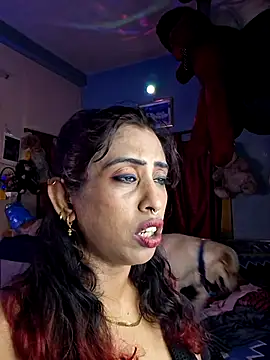 Snapshot of Love_Beauty01 chatting on 06-20-26, 06:11 Love Beauty01 online show from 06-20-26, 06:11
