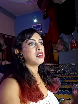 Snapshot of Love_Beauty01 chatting on 06-24-26, 06:40 Love Beauty01 online show from 06-24-26, 06:40