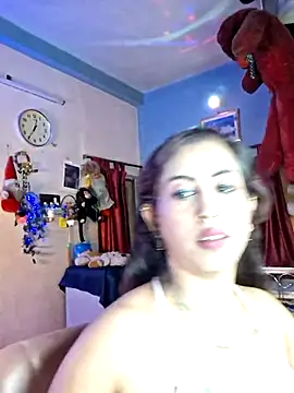 Snapshot of Love_Beauty01 chatting on 06-25-26, 06:45 Love Beauty01 online show from 06-25-26, 06:45