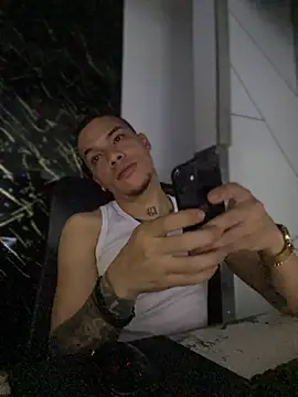 AlphaMasterXxx online show from 10-04-25, 11:03