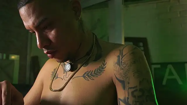 AlphaMasterXxx online show from 04-28-26, 02:27