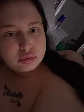 Snapshot of brunetteGirl274 chatting on 10-12-25, 11:37 brunetteGirl274 online show from 10-12-25, 11:37