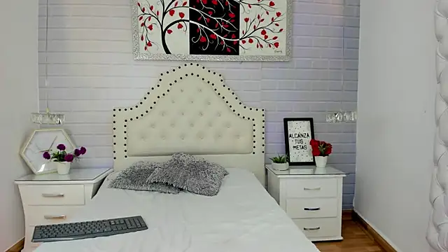 Valentiinoss online show from 12-18-25, 09:10