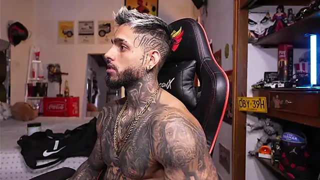 logan hugh8 online show from 05-13-26, 03:42
