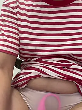 Snapshot of coco-o chatting on 10-05-25, 02:10 coco-o online show from 10-05-25, 02:10