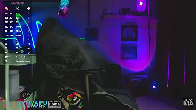 urhappywaifu online show from 06-24-26, 02:21