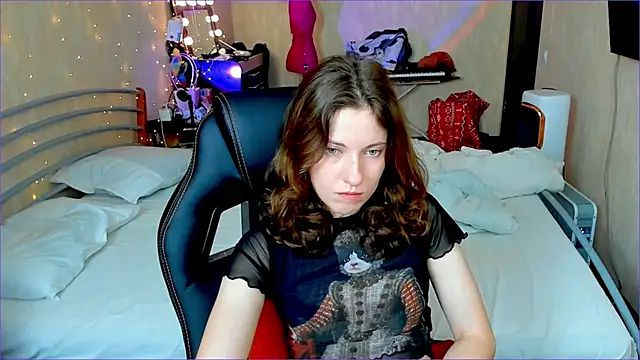 Agata in Wonderland online show from 09-18-25, 12:34