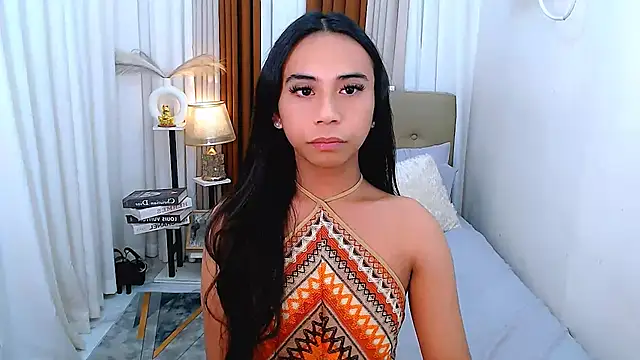 Snapshot of scarlet_smith7 chatting on 02-05-26, 02:43 scarlet smith7 online show from 02-05-26, 02:43