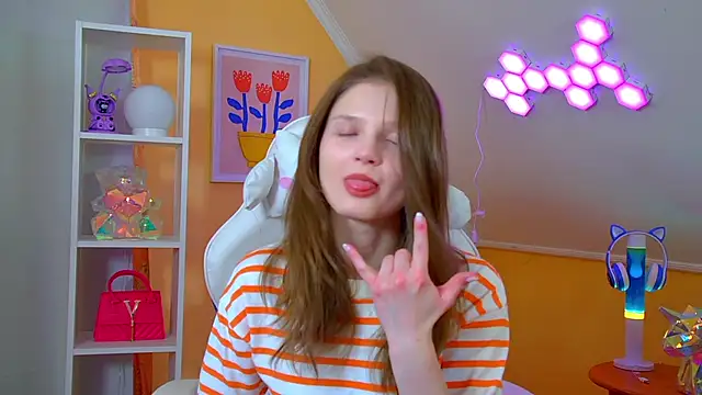 JaneRosen online show from 04-25-26, 06:27