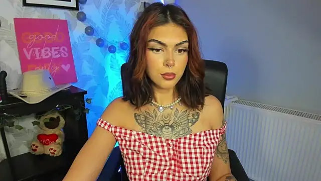 Snapshot of Nova_SIN chatting on 06-02-26, 06:15 Nova SIN online show from 06-02-26, 06:15