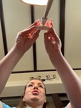 Snapshot of emmasweett11 chatting on 03-05-26, 10:44 emmasweett11 online show from 03-05-26, 10:44