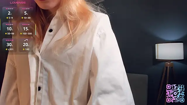 Snapshot of SharylSmalt chatting on 02-08-26, 01:09 SharylSmalt online show from 02-08-26, 01:09