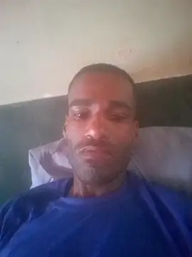 Snapshot of negrobrazil92 chatting on 10-31-25, 12:17 negrobrazil92 online show from 10-31-25, 12:17