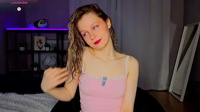 Tender beauty online show from 04-19-26, 04:06