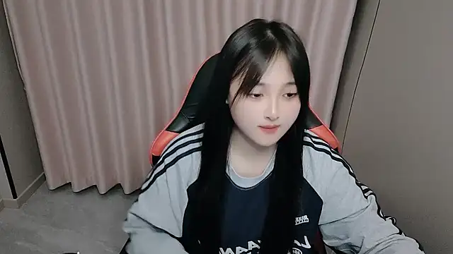 Snapshot of xxz98 chatting on 04-07-26, 01:22 xxz98 online show from 04-07-26, 01:22