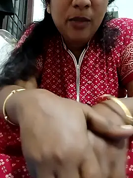 Snapshot of Aunty_Boy_143 chatting on 11-01-25, 05:26 Aunty Boy 143 online show from 11-01-25, 05:26