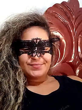 RaphinhaSanches online show from 10-25-25, 04:46