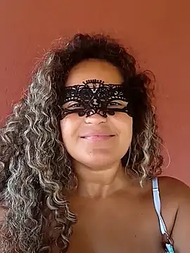 RaphinhaSanches online show from 03-19-26, 01:15