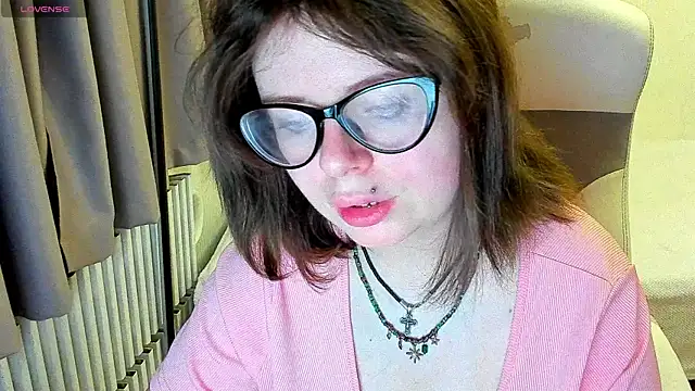 Snapshot of MilisaSweet777 chatting on 09-29-25, 06:57 MilisaSweet777 online show from 09-29-25, 06:57