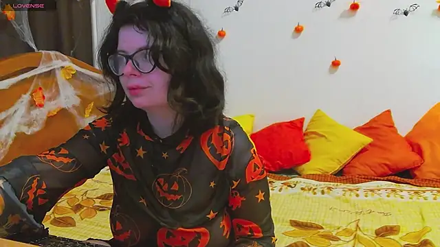 Snapshot of MilisaSweet777 chatting on 10-31-25, 08:21 MilisaSweet777 online show from 10-31-25, 08:21