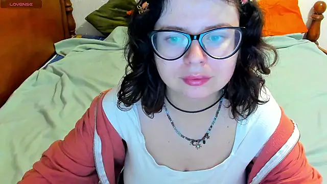 Snapshot of MilisaSweet777 chatting on 11-25-25, 08:09 MilisaSweet777 online show from 11-25-25, 08:09