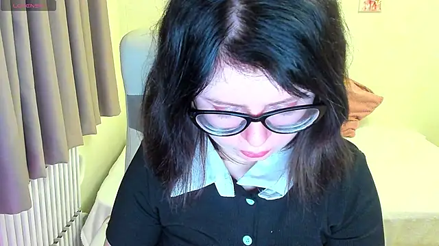 Snapshot of MilisaSweet777 chatting on 11-28-25, 08:11 MilisaSweet777 online show from 11-28-25, 08:11