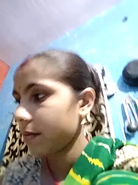 Snapshot of Laxmixx2 chatting on 09-13-25, 03:34 Laxmixx2 online show from 09-13-25, 03:34