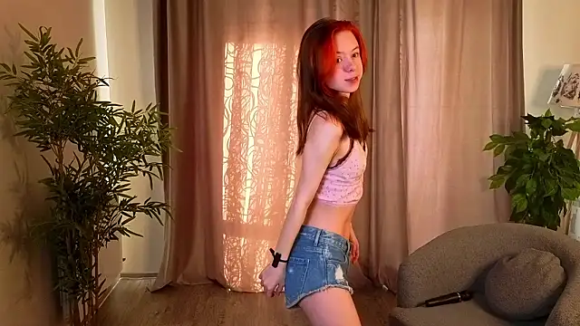 TiannaBorlace online show from 03-26-26, 02:39